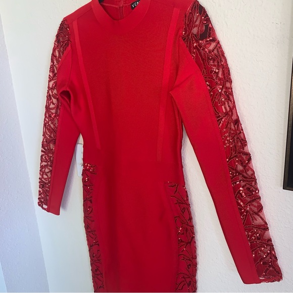 NWOT Venus Sequin Detail Midi Dress - Picture 4 of 15